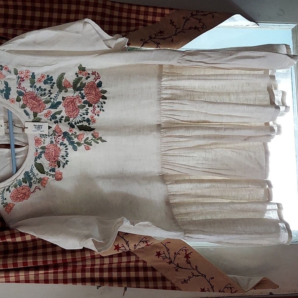 Embroidery flower top world market large